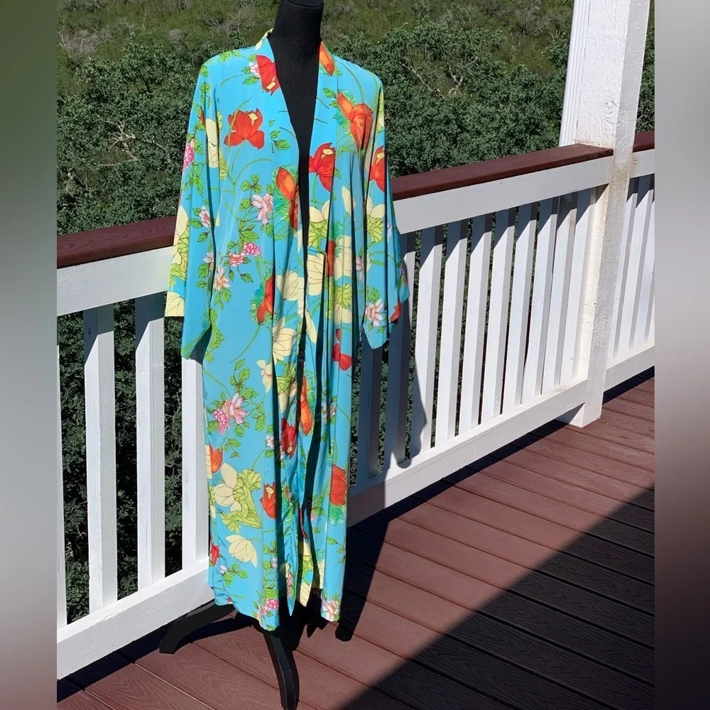 Notations Blue Floral Robe - Picture 2 of 10